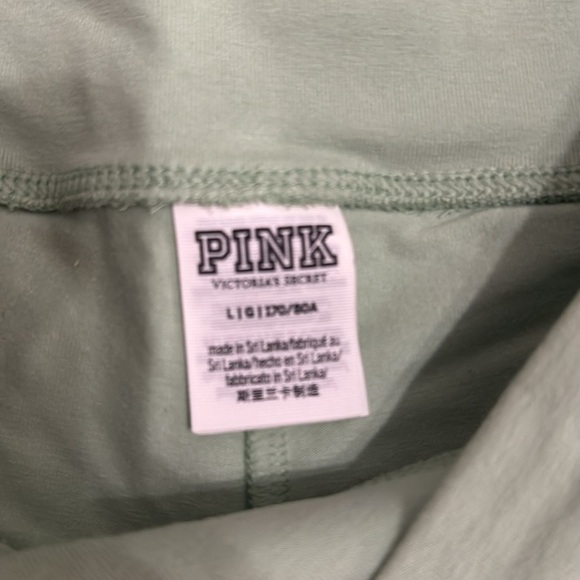super cute size L light green sporty skort from Pink - Picture 2 of 4